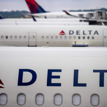 2 Dead After Plane Tire Pops