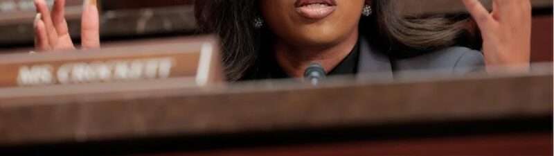 Congresswoman Holds Discussion With California Governor and Discusses ICE's Role