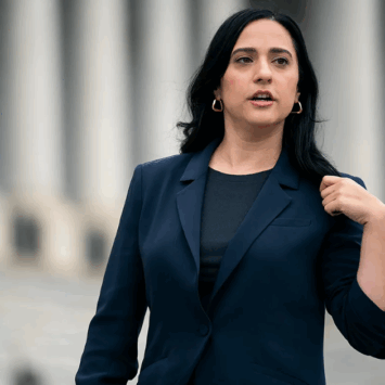 Congresswoman Discusses Proposal Over ICE