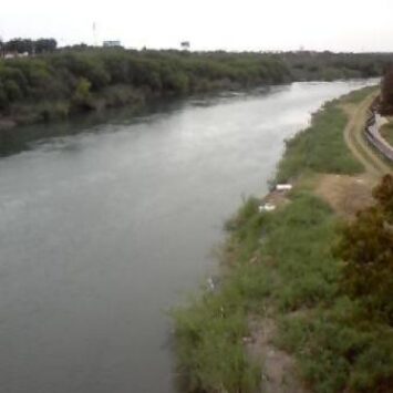 Border Patrol Rescues Young Migrant Girl En Route To Her American ‘Sponsor’ - A 44yo Sex Offender