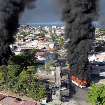 American Tourists Trapped As Cartel Violence Breaks Out In Mexico