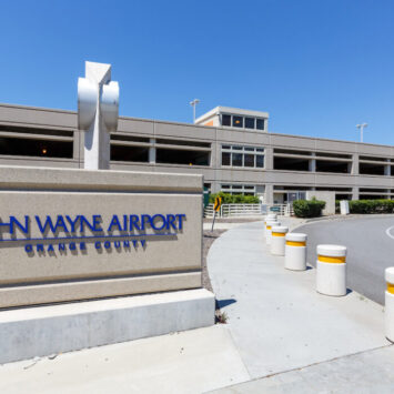 Blackhawk Nearly Collides With Passenger Plane