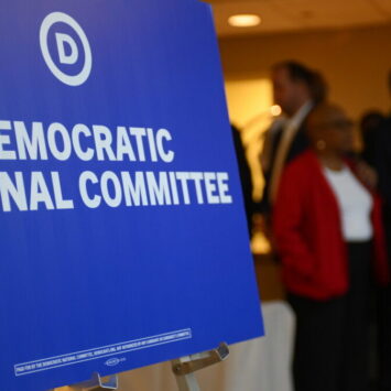 Report: DNC Staffers Made to Sign NDAs