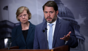 Senator Had Relations with Staffers, Report