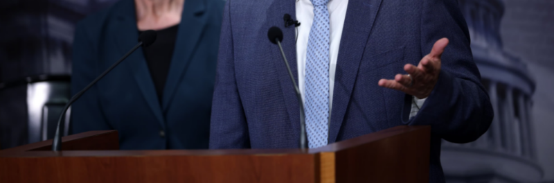 Senator Had Relations with Staffers, Report