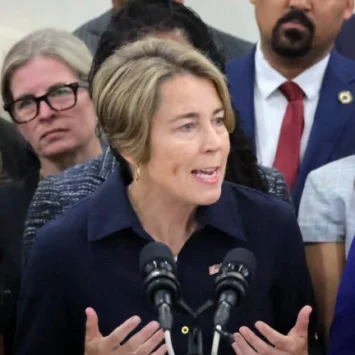 Governor Signs Law Restricting ICE in Her State
