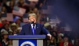 Trump Promises $5,000 Dividend If GOP Wins Midterms