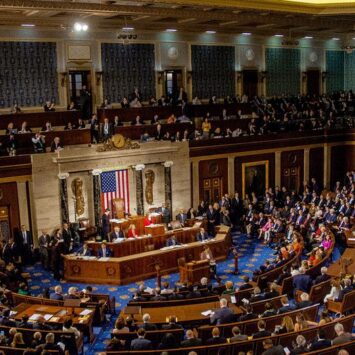 175 Democrats Join House to Keep Government Open Past Midterms